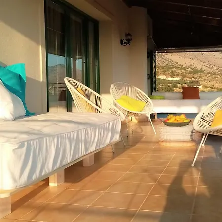 360 Panorama House: Stargazing Retreat Near The Kournas